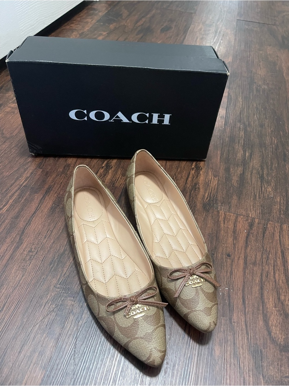 Coach Annabel Signature Ballet Almond toe Shoes C2913 Color Khaki/Saddle 6.5B